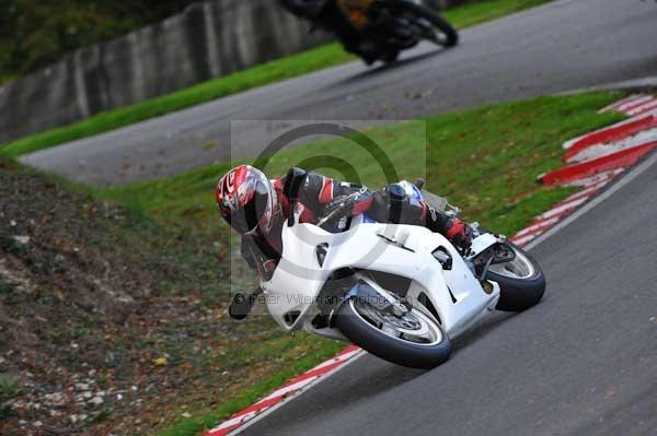 Motorcycle action photographs;Trackday digital images;cadwell;cadwell park photographs;event digital images;eventdigitalimages;hopp rider training;motor racing louth lincolnshire;peter wileman photography;trackday;trackday photos