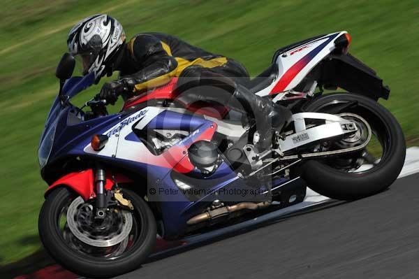 Motorcycle action photographs;Trackday digital images;cadwell;cadwell park photographs;event digital images;eventdigitalimages;hopp rider training;motor racing louth lincolnshire;peter wileman photography;trackday;trackday photos