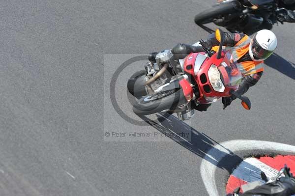Motorcycle action photographs;Trackday digital images;cadwell;cadwell park photographs;event digital images;eventdigitalimages;hopp rider training;motor racing louth lincolnshire;peter wileman photography;trackday;trackday photos