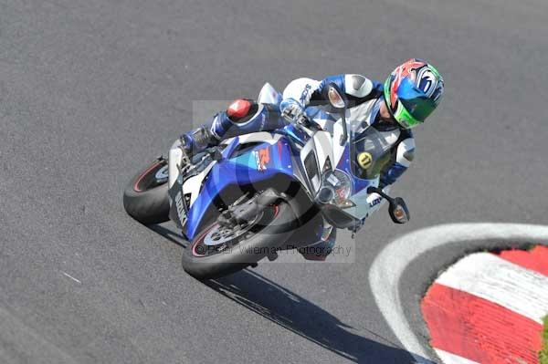 Motorcycle action photographs;Trackday digital images;cadwell;cadwell park photographs;event digital images;eventdigitalimages;hopp rider training;motor racing louth lincolnshire;peter wileman photography;trackday;trackday photos