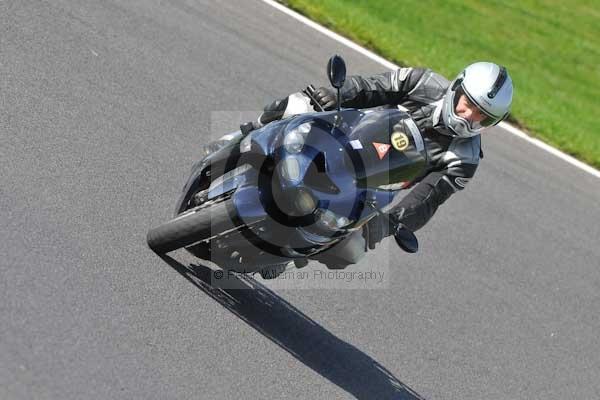 Motorcycle action photographs;Trackday digital images;cadwell;cadwell park photographs;event digital images;eventdigitalimages;hopp rider training;motor racing louth lincolnshire;peter wileman photography;trackday;trackday photos