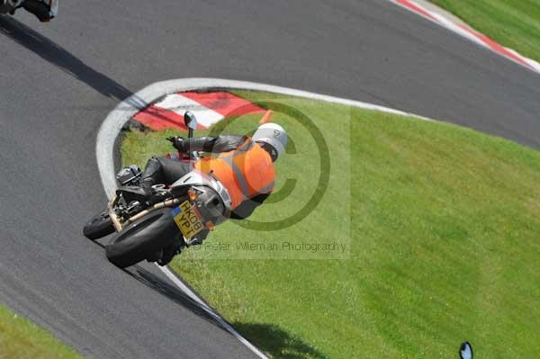 Motorcycle action photographs;Trackday digital images;cadwell;cadwell park photographs;event digital images;eventdigitalimages;hopp rider training;motor racing louth lincolnshire;peter wileman photography;trackday;trackday photos