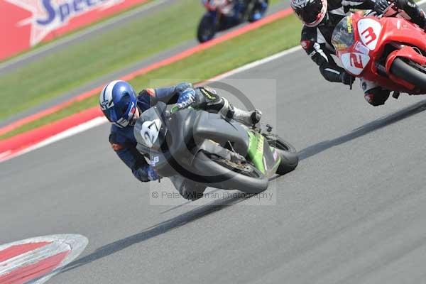 Motorcycle action photographs;Silverstone circuit;Silverstone photographs;Trackday digital images;event digital images;eventdigitalimages;no limits trackday;peter wileman photography;rockingham towcester northamptonshire;trackday;trackday photos
