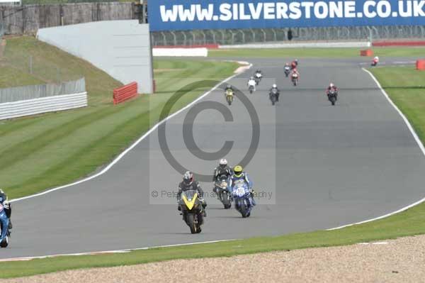 Motorcycle action photographs;Silverstone circuit;Silverstone photographs;Trackday digital images;event digital images;eventdigitalimages;no limits trackday;peter wileman photography;rockingham towcester northamptonshire;trackday;trackday photos