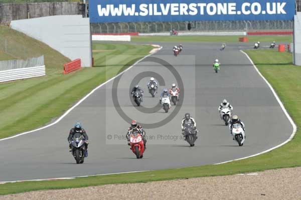 Motorcycle action photographs;Silverstone circuit;Silverstone photographs;Trackday digital images;event digital images;eventdigitalimages;no limits trackday;peter wileman photography;rockingham towcester northamptonshire;trackday;trackday photos