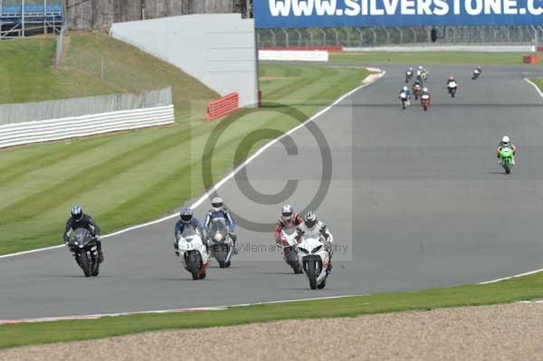 Motorcycle action photographs;Silverstone circuit;Silverstone photographs;Trackday digital images;event digital images;eventdigitalimages;no limits trackday;peter wileman photography;rockingham towcester northamptonshire;trackday;trackday photos