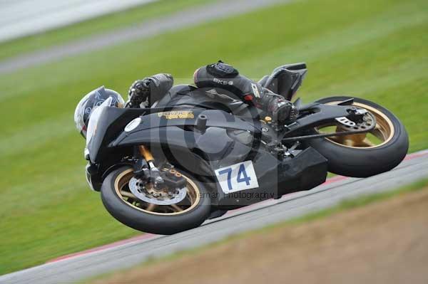 Motorcycle action photographs;Silverstone circuit;Silverstone photographs;Trackday digital images;event digital images;eventdigitalimages;no limits trackday;peter wileman photography;rockingham towcester northamptonshire;trackday;trackday photos