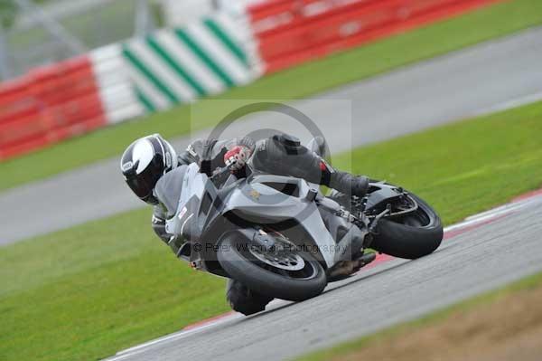 Motorcycle action photographs;Silverstone circuit;Silverstone photographs;Trackday digital images;event digital images;eventdigitalimages;no limits trackday;peter wileman photography;rockingham towcester northamptonshire;trackday;trackday photos