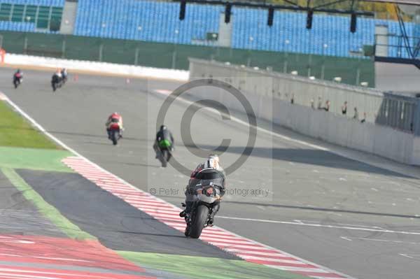 Motorcycle action photographs;Silverstone circuit;Silverstone photographs;Trackday digital images;event digital images;eventdigitalimages;no limits trackday;peter wileman photography;rockingham towcester northamptonshire;trackday;trackday photos