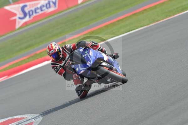 Motorcycle action photographs;Silverstone circuit;Silverstone photographs;Trackday digital images;event digital images;eventdigitalimages;no limits trackday;peter wileman photography;rockingham towcester northamptonshire;trackday;trackday photos