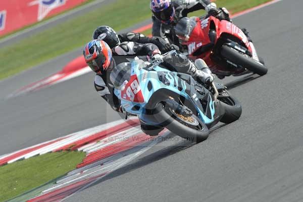 Motorcycle action photographs;Silverstone circuit;Silverstone photographs;Trackday digital images;event digital images;eventdigitalimages;no limits trackday;peter wileman photography;rockingham towcester northamptonshire;trackday;trackday photos