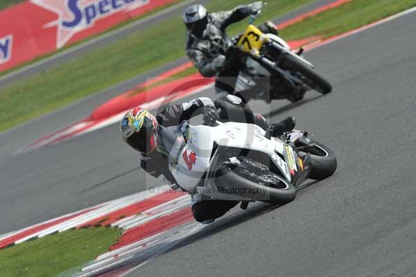 Motorcycle action photographs;Silverstone circuit;Silverstone photographs;Trackday digital images;event digital images;eventdigitalimages;no limits trackday;peter wileman photography;rockingham towcester northamptonshire;trackday;trackday photos