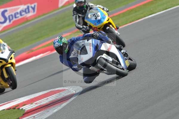 Motorcycle action photographs;Silverstone circuit;Silverstone photographs;Trackday digital images;event digital images;eventdigitalimages;no limits trackday;peter wileman photography;rockingham towcester northamptonshire;trackday;trackday photos