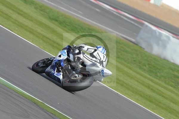 Motorcycle action photographs;Silverstone circuit;Silverstone photographs;Trackday digital images;event digital images;eventdigitalimages;no limits trackday;peter wileman photography;rockingham towcester northamptonshire;trackday;trackday photos