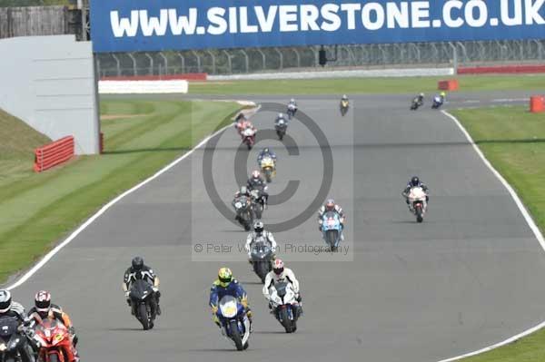 Motorcycle action photographs;Silverstone circuit;Silverstone photographs;Trackday digital images;event digital images;eventdigitalimages;no limits trackday;peter wileman photography;rockingham towcester northamptonshire;trackday;trackday photos