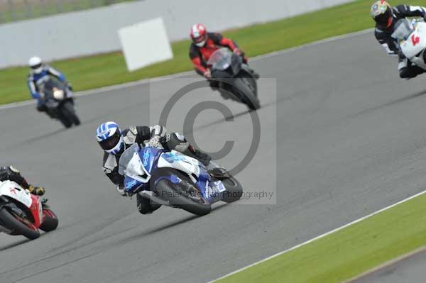 Motorcycle action photographs;Silverstone circuit;Silverstone photographs;Trackday digital images;event digital images;eventdigitalimages;no limits trackday;peter wileman photography;rockingham towcester northamptonshire;trackday;trackday photos