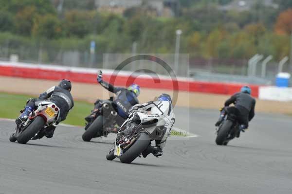 Motorcycle action photographs;Silverstone circuit;Silverstone photographs;Trackday digital images;event digital images;eventdigitalimages;no limits trackday;peter wileman photography;rockingham towcester northamptonshire;trackday;trackday photos