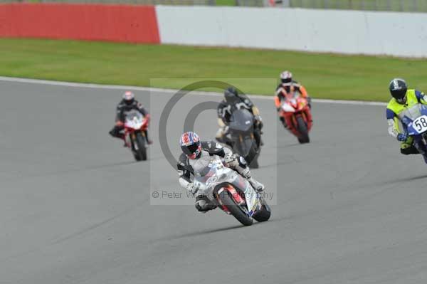Motorcycle action photographs;Silverstone circuit;Silverstone photographs;Trackday digital images;event digital images;eventdigitalimages;no limits trackday;peter wileman photography;rockingham towcester northamptonshire;trackday;trackday photos
