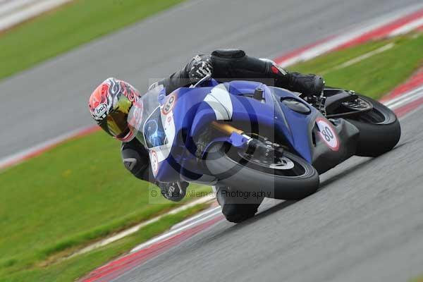 Motorcycle action photographs;Silverstone circuit;Silverstone photographs;Trackday digital images;event digital images;eventdigitalimages;no limits trackday;peter wileman photography;rockingham towcester northamptonshire;trackday;trackday photos