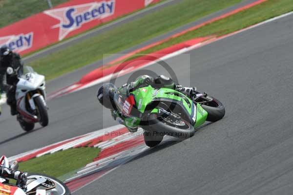 Motorcycle action photographs;Silverstone circuit;Silverstone photographs;Trackday digital images;event digital images;eventdigitalimages;no limits trackday;peter wileman photography;rockingham towcester northamptonshire;trackday;trackday photos