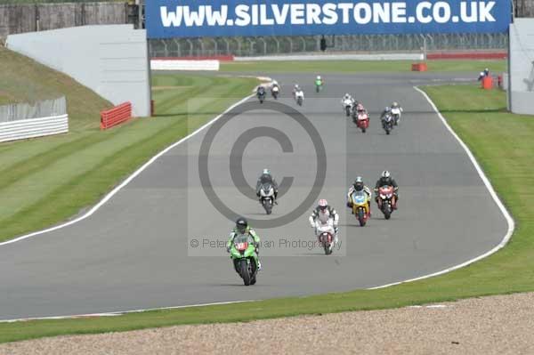 Motorcycle action photographs;Silverstone circuit;Silverstone photographs;Trackday digital images;event digital images;eventdigitalimages;no limits trackday;peter wileman photography;rockingham towcester northamptonshire;trackday;trackday photos