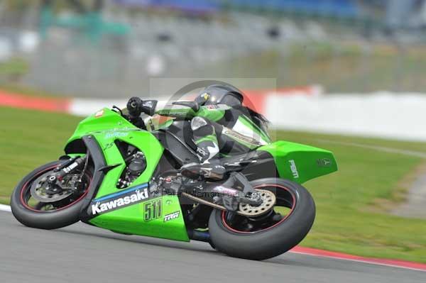 Motorcycle action photographs;Silverstone circuit;Silverstone photographs;Trackday digital images;event digital images;eventdigitalimages;no limits trackday;peter wileman photography;rockingham towcester northamptonshire;trackday;trackday photos