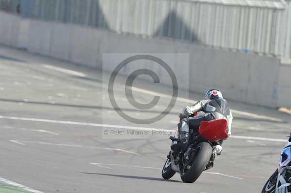 Motorcycle action photographs;Silverstone circuit;Silverstone photographs;Trackday digital images;event digital images;eventdigitalimages;no limits trackday;peter wileman photography;rockingham towcester northamptonshire;trackday;trackday photos