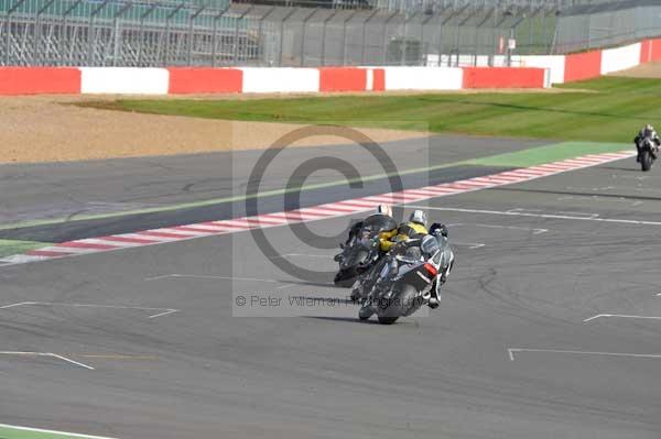 Motorcycle action photographs;Silverstone circuit;Silverstone photographs;Trackday digital images;event digital images;eventdigitalimages;no limits trackday;peter wileman photography;rockingham towcester northamptonshire;trackday;trackday photos