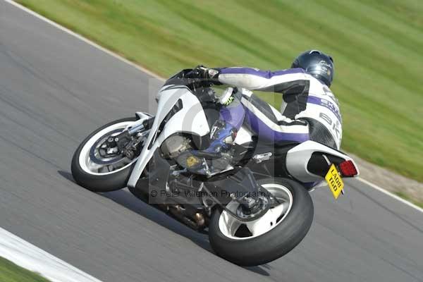 Motorcycle action photographs;Silverstone circuit;Silverstone photographs;Trackday digital images;event digital images;eventdigitalimages;no limits trackday;peter wileman photography;rockingham towcester northamptonshire;trackday;trackday photos