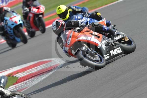 Motorcycle action photographs;Silverstone circuit;Silverstone photographs;Trackday digital images;event digital images;eventdigitalimages;no limits trackday;peter wileman photography;rockingham towcester northamptonshire;trackday;trackday photos