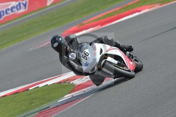 Motorcycle action photographs;Silverstone circuit;Silverstone photographs;Trackday digital images;event digital images;eventdigitalimages;no limits trackday;peter wileman photography;rockingham towcester northamptonshire;trackday;trackday photos