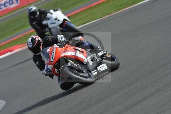 Motorcycle action photographs;Silverstone circuit;Silverstone photographs;Trackday digital images;event digital images;eventdigitalimages;no limits trackday;peter wileman photography;rockingham towcester northamptonshire;trackday;trackday photos