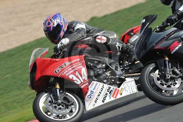 Motorcycle action photographs;Silverstone circuit;Silverstone photographs;Trackday digital images;event digital images;eventdigitalimages;no limits trackday;peter wileman photography;rockingham towcester northamptonshire;trackday;trackday photos