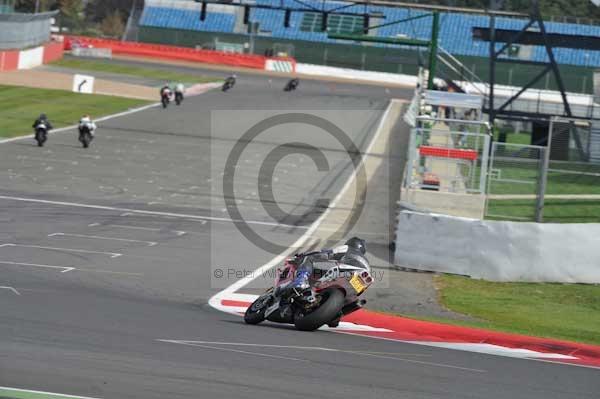 Motorcycle action photographs;Silverstone circuit;Silverstone photographs;Trackday digital images;event digital images;eventdigitalimages;no limits trackday;peter wileman photography;rockingham towcester northamptonshire;trackday;trackday photos