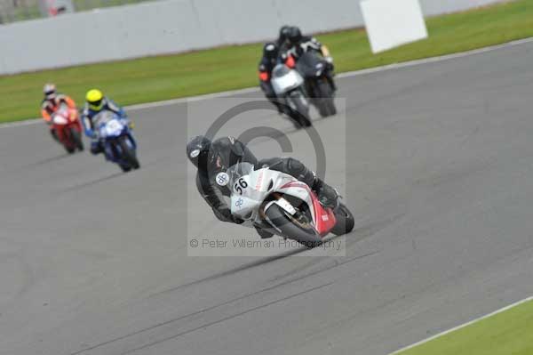 Motorcycle action photographs;Silverstone circuit;Silverstone photographs;Trackday digital images;event digital images;eventdigitalimages;no limits trackday;peter wileman photography;rockingham towcester northamptonshire;trackday;trackday photos