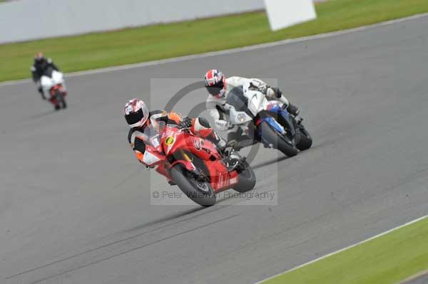 Motorcycle action photographs;Silverstone circuit;Silverstone photographs;Trackday digital images;event digital images;eventdigitalimages;no limits trackday;peter wileman photography;rockingham towcester northamptonshire;trackday;trackday photos