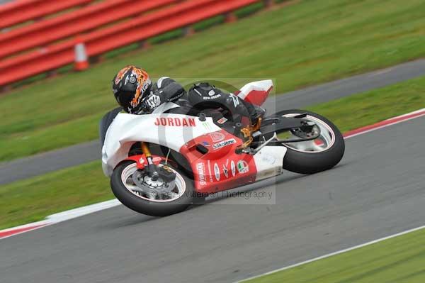Motorcycle action photographs;Silverstone circuit;Silverstone photographs;Trackday digital images;event digital images;eventdigitalimages;no limits trackday;peter wileman photography;rockingham towcester northamptonshire;trackday;trackday photos