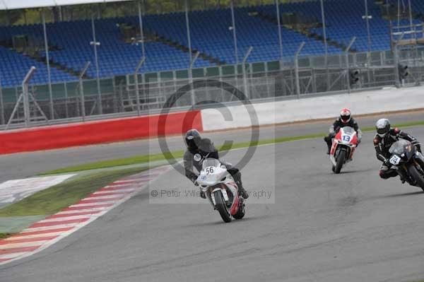 Motorcycle action photographs;Silverstone circuit;Silverstone photographs;Trackday digital images;event digital images;eventdigitalimages;no limits trackday;peter wileman photography;rockingham towcester northamptonshire;trackday;trackday photos