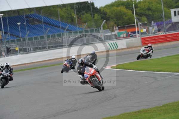 Motorcycle action photographs;Silverstone circuit;Silverstone photographs;Trackday digital images;event digital images;eventdigitalimages;no limits trackday;peter wileman photography;rockingham towcester northamptonshire;trackday;trackday photos