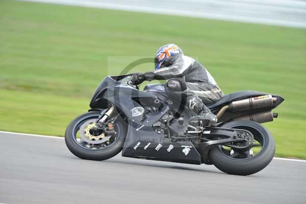 Motorcycle action photographs;Silverstone circuit;Silverstone photographs;Trackday digital images;event digital images;eventdigitalimages;no limits trackday;peter wileman photography;rockingham towcester northamptonshire;trackday;trackday photos