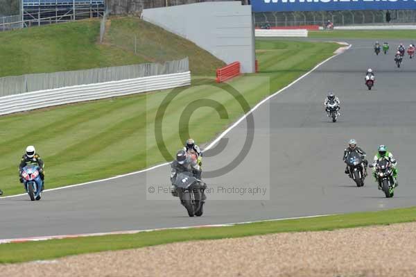 Motorcycle action photographs;Silverstone circuit;Silverstone photographs;Trackday digital images;event digital images;eventdigitalimages;no limits trackday;peter wileman photography;rockingham towcester northamptonshire;trackday;trackday photos