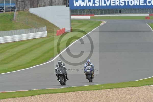 Motorcycle action photographs;Silverstone circuit;Silverstone photographs;Trackday digital images;event digital images;eventdigitalimages;no limits trackday;peter wileman photography;rockingham towcester northamptonshire;trackday;trackday photos