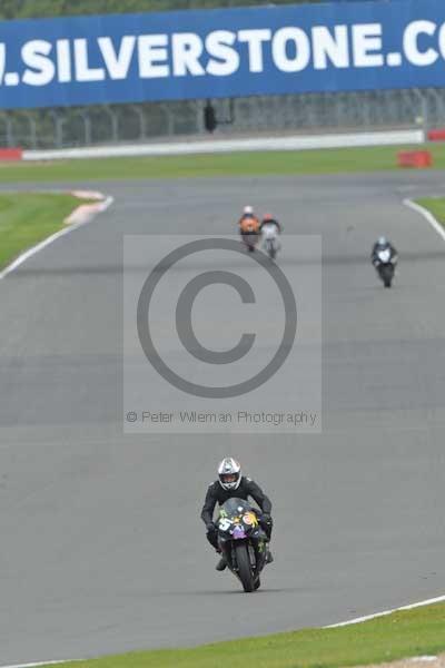 Motorcycle action photographs;Silverstone circuit;Silverstone photographs;Trackday digital images;event digital images;eventdigitalimages;no limits trackday;peter wileman photography;rockingham towcester northamptonshire;trackday;trackday photos