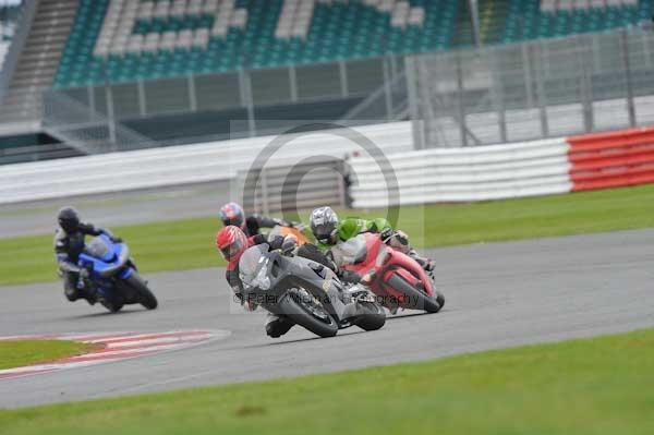 Motorcycle action photographs;Silverstone circuit;Silverstone photographs;Trackday digital images;event digital images;eventdigitalimages;no limits trackday;peter wileman photography;rockingham towcester northamptonshire;trackday;trackday photos