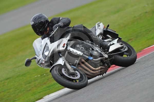 Motorcycle action photographs;Silverstone circuit;Silverstone photographs;Trackday digital images;event digital images;eventdigitalimages;no limits trackday;peter wileman photography;rockingham towcester northamptonshire;trackday;trackday photos