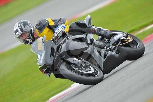 Motorcycle action photographs;Silverstone circuit;Silverstone photographs;Trackday digital images;event digital images;eventdigitalimages;no limits trackday;peter wileman photography;rockingham towcester northamptonshire;trackday;trackday photos