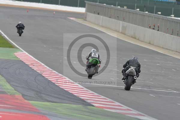 Motorcycle action photographs;Silverstone circuit;Silverstone photographs;Trackday digital images;event digital images;eventdigitalimages;no limits trackday;peter wileman photography;rockingham towcester northamptonshire;trackday;trackday photos
