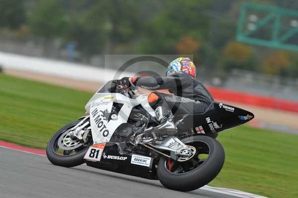 Motorcycle action photographs;Silverstone circuit;Silverstone photographs;Trackday digital images;event digital images;eventdigitalimages;no limits trackday;peter wileman photography;rockingham towcester northamptonshire;trackday;trackday photos