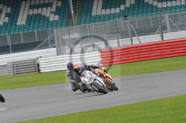 Motorcycle action photographs;Silverstone circuit;Silverstone photographs;Trackday digital images;event digital images;eventdigitalimages;no limits trackday;peter wileman photography;rockingham towcester northamptonshire;trackday;trackday photos