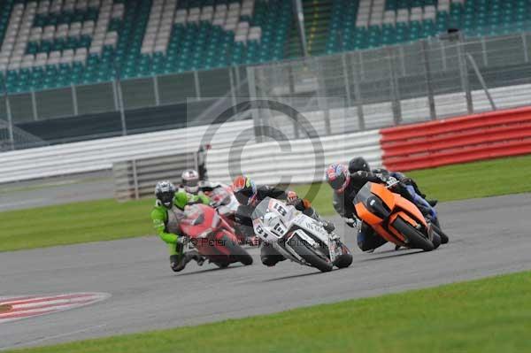 Motorcycle action photographs;Silverstone circuit;Silverstone photographs;Trackday digital images;event digital images;eventdigitalimages;no limits trackday;peter wileman photography;rockingham towcester northamptonshire;trackday;trackday photos